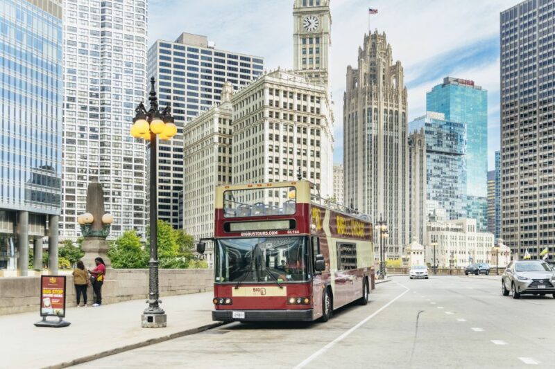 Chicago: Hop-on Hop-off Sightseeing Tour by Open-top Bus - An In-Depth Look at Chicagos Hop-on Hop-off Bus Tour