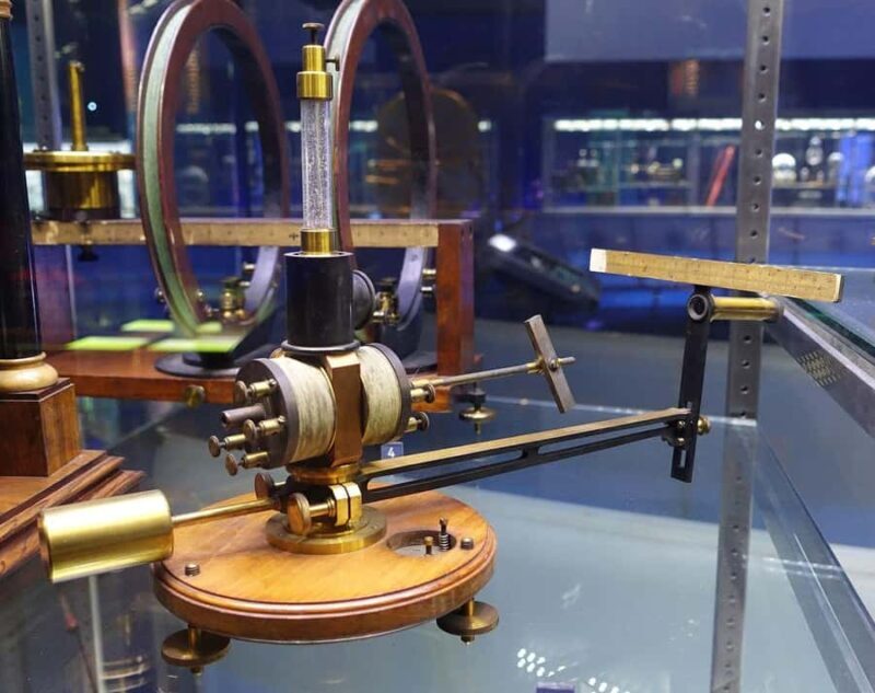 Chicago: Museum of Science and Industry Ticket & Audio Tour - The Museum of Science and Industry: An In-Depth Review