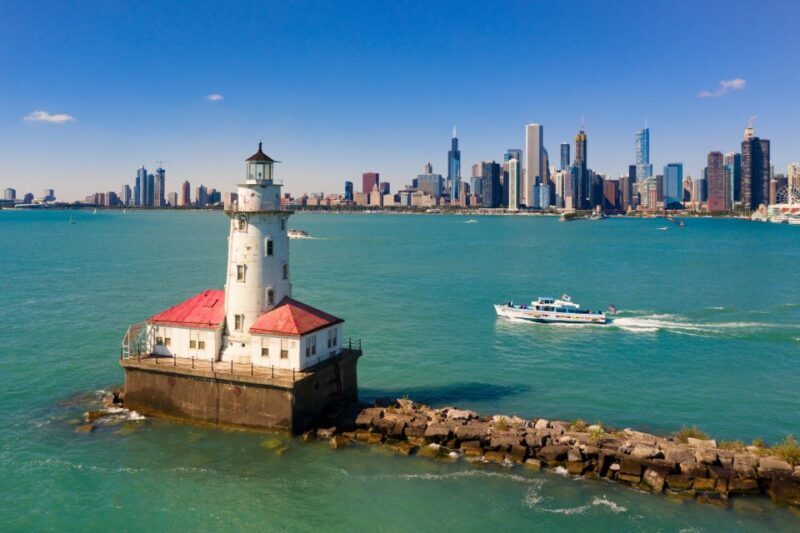 Chicago: Narrated Sightseeing River and Lake Cruise - Authentic Insights from Reviews