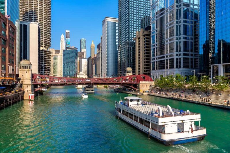 Chicago Premium Driving Tour with River Boat Cruise - Key Points
