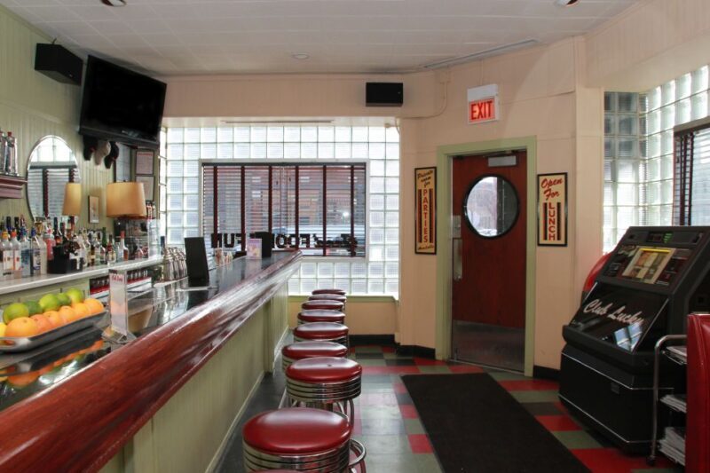 Chicago: Prohibition Speakeasies Bus Tour or Walking Tour - The Guides: The Heart of the Tour