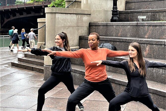 Chicago River Yoga Walk Tour - Chicago River Yoga Walk Tour: A Fresh Take on the Windy City