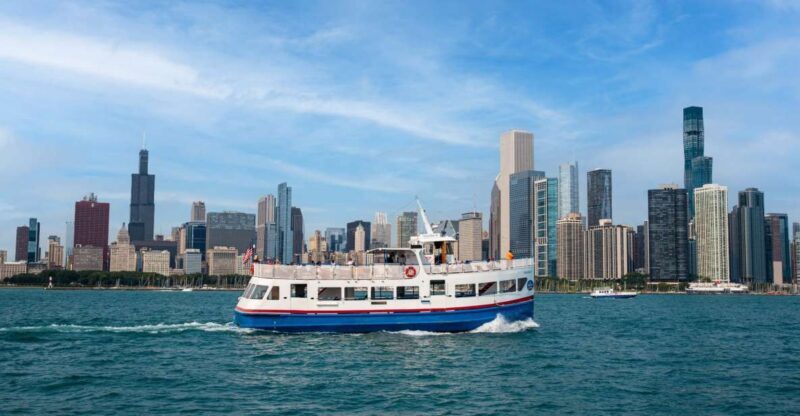 Chicago: Shoreline Lake Michigan Skyline Cruise - Key Points