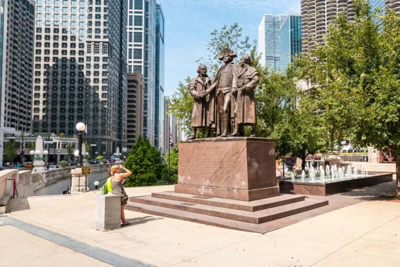 Chicago:Jewish History Landmarks Private Guided Walking Tour - A Deep Dive into the Tour Experience