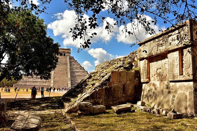 Chichen Itza and Cenote Adventure with Traditional Lunch - Key Points