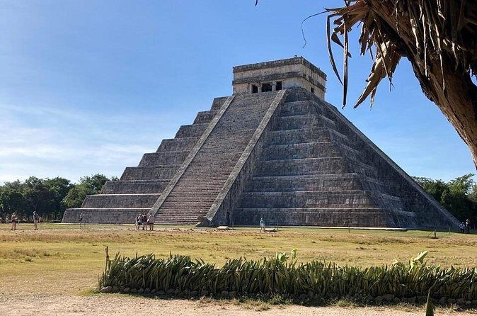Chichén Itzá and Cenotes Day Trip with Traditional Lunch - The Sum Up