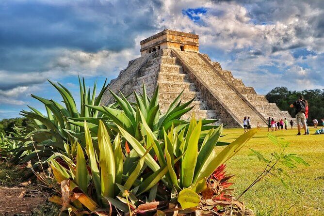 Chichen Itza Family Tour with Cenote and Lunch , private bus - A Deep Dive into the Chichen Itza Family Tour