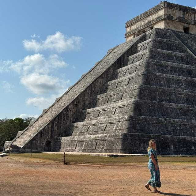 Chichen Itza: Private tour (Lunch in Valladolid & Cenote) - Exploring Valladolid