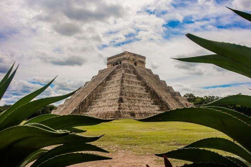 Chichen Itza: Tour to One of the Seven Wonders of the World - Chichen Itza: Tour to One of the Seven Wonders of the World
