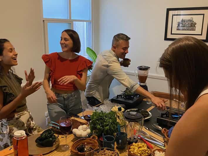 Chile en Nogada: Mexico's Decadent Independence Day Dish - Why This Tour Works Well for Travelers