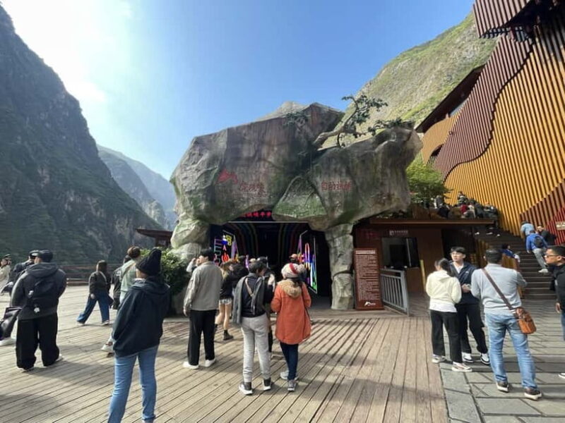 China Shangri-La Tiger Leaping Gorge : A Canyon Adventure - A Closer Look at the Tour