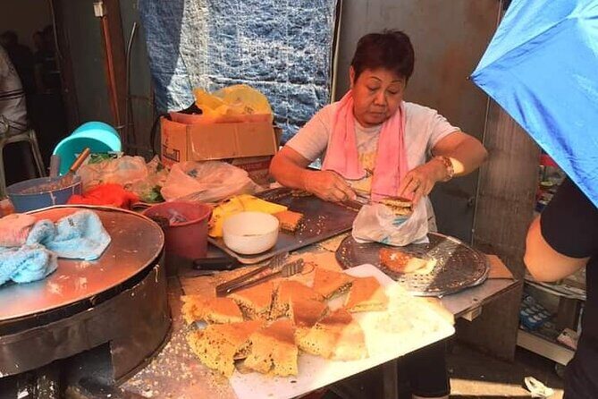 Chinatown Bites - Authentic Experiences and Local Secrets