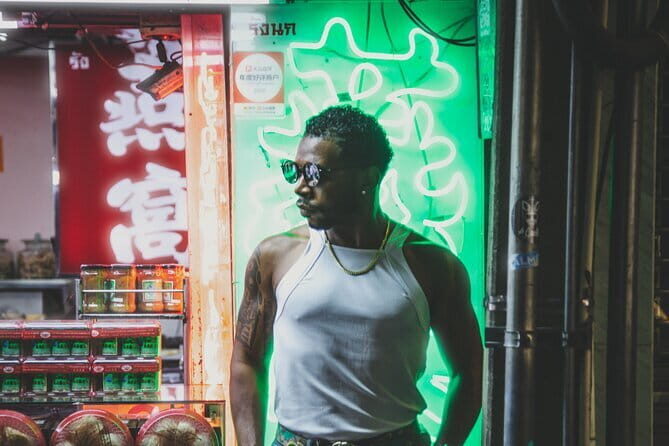 Chinatown (Yaowarat Road) Neon Photoshoot - Chinatown (Yaowarat Road) Neon Photoshoot: A Deep Dive into Bangkok’s Neon Nightlife