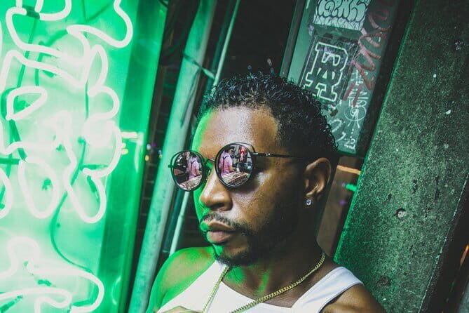 Chinatown (Yaowarat Road) Neon Photoshoot - Key Points