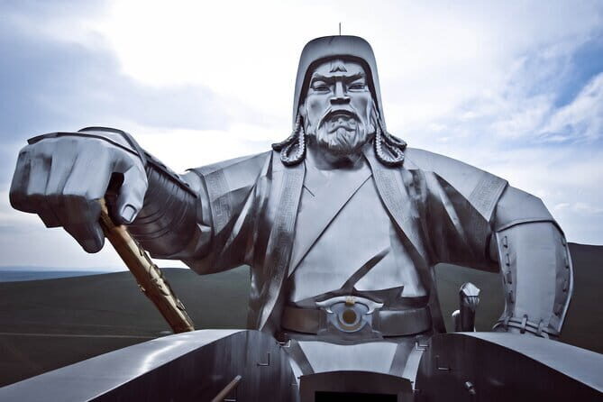 Chinggis Khaan Statue Complex and Sain Nomun Monastery Tour - A Well-Rounded Look at the Tour