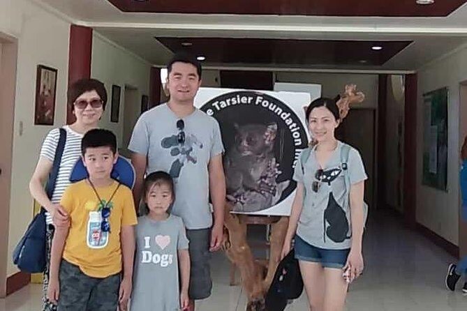 Chocolate hills tour with Tarsier & Loboc river Buffet Lunch (half-day tour) - FAQs