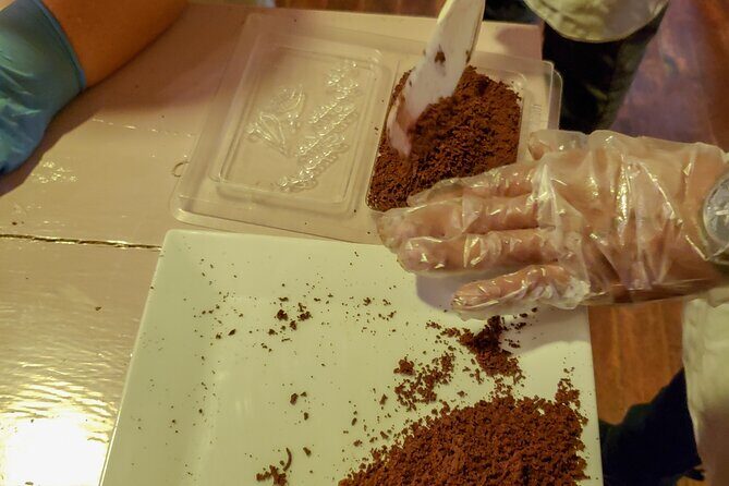 Chocolate Making Class at the Roatan Chocolate Factory in West End - A Closer Look at the Chocolate Making Experience