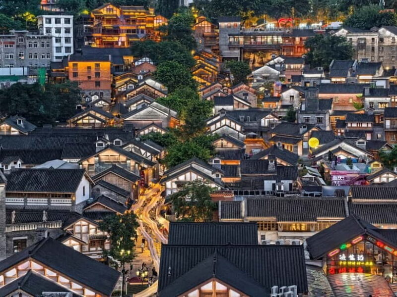 Chongqing: Food Tour with Old Town and Magical Night Views - Traditional Noodles and Modern Teas