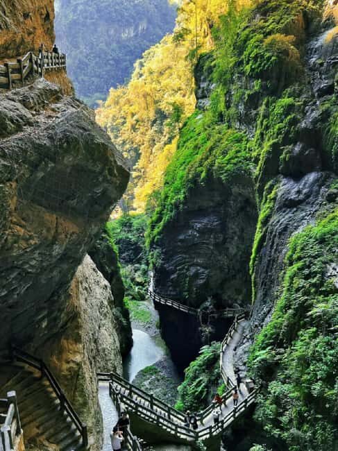 Chongqing: Wulong 2-Day Tour with Boat Cruise - Key Points