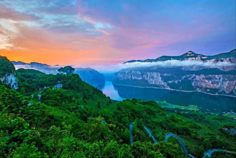 Chongqing: Wulong 5-Day Tour with Hotel & Transfers - Exploring the 5-Day Experience: What to Expect