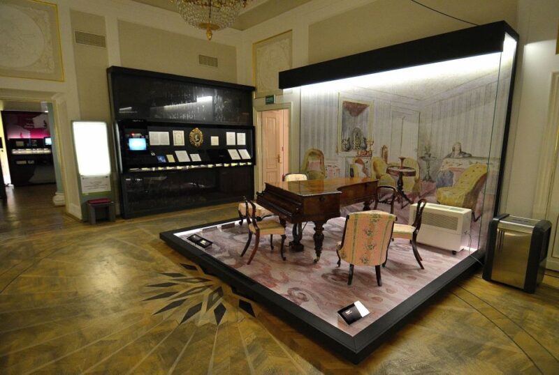 Chopin Tour in Warsaw with Skip-the-line Museum & Concert - FAQ