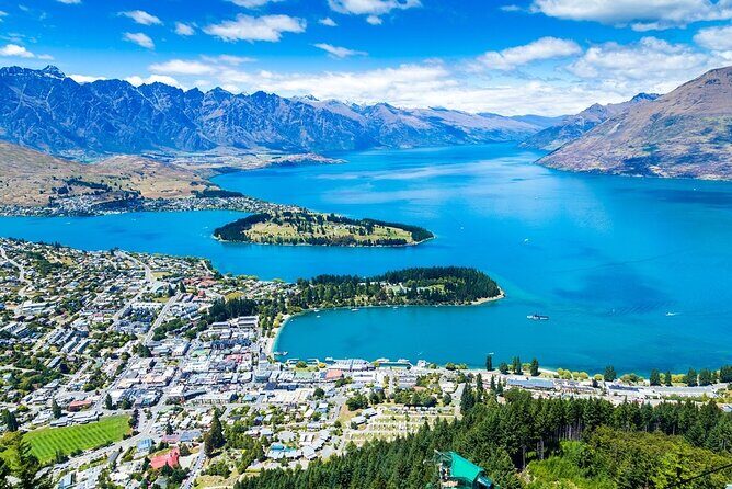 Christchurch Airport Transfers : Christchurch to Airport CHC in Luxury Van - What Makes This Transfer Service a Good Choice?