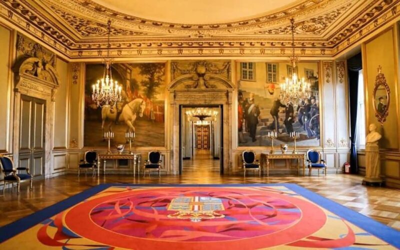 Christiansborg Palace Tour in Spanish - Why This Tour Works
