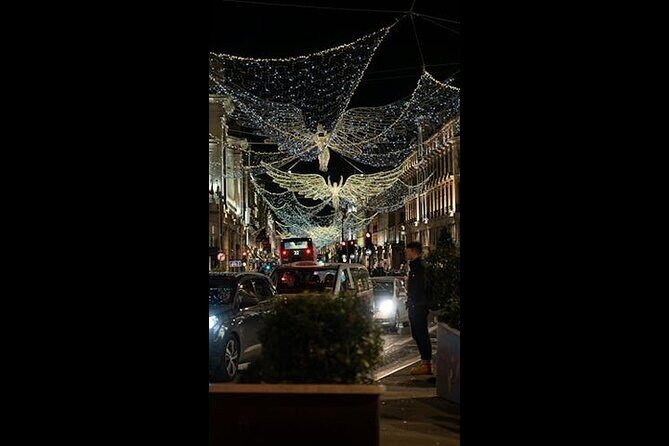Christmas Lights and Holiday Sights Walking Tour in London - The Sum Up