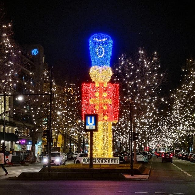 Christmas market lights tour bus through Berlin, free mulled wine (2.5 hours) - What the Tour Includes and What Not