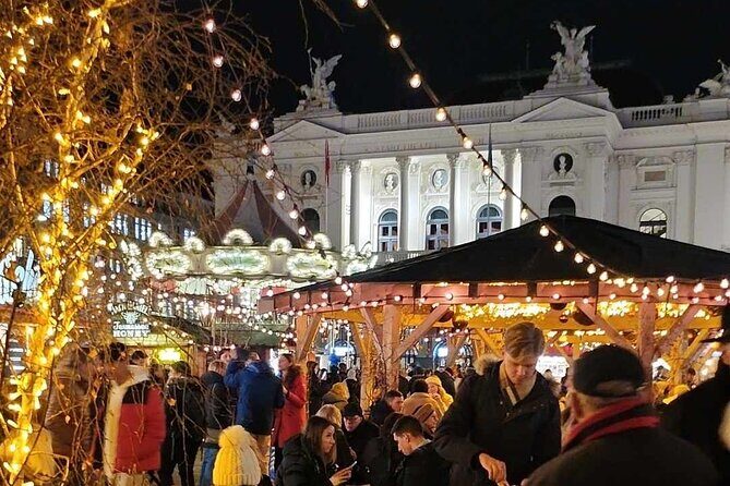 Christmas Walking Tour in Zürich: Exploring Holiday Charm - A Deep Dive into the Christmas Walking Tour Experience