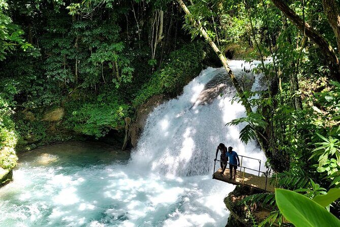 Chuck Norris Secret Falls and Dunn's River Falls - FAQ