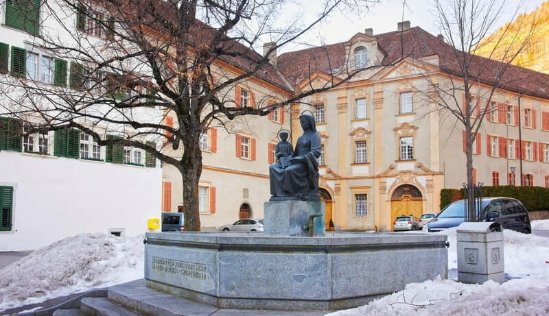 Chur: Private Express Walk with a Local in 90 minutes - Detailed Breakdown of the Itinerary