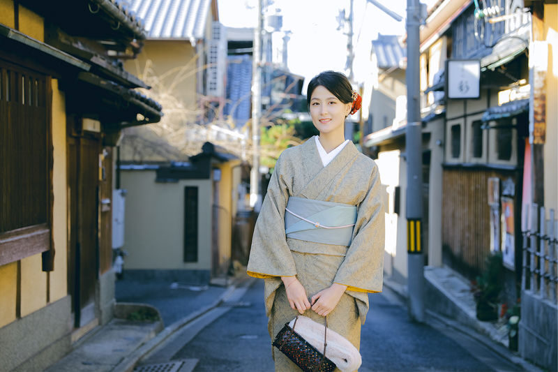 Cinematic Kyoto Photography Tour - Kimono and Regular Attire - Kimono or everyday clothes?