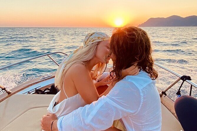 Cinque Terre Private Wedding Proposals on Boat - FAQs