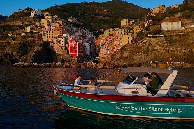 Cinque Terre Sunset Cruise with Aperitif from Monterosso - Key Points