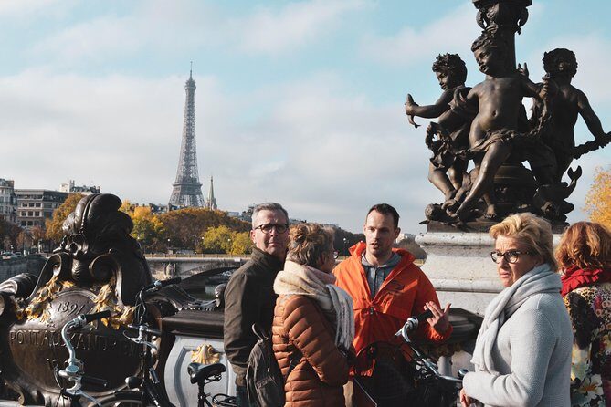 City bike tour on a dutch bike - Key Points