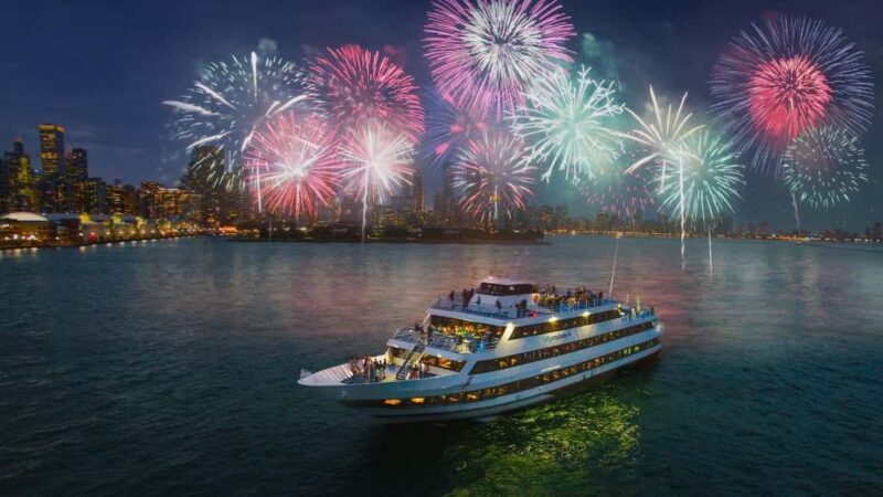 City Cruises Chicago: Lake Michigan Fireworks Dinner Cruise - An In-Depth Look at the Lake Michigan Fireworks Dinner Cruise
