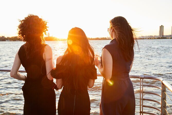 City Cruises New York: Signature Dinner Cruise - Who Is This Tour Best For?