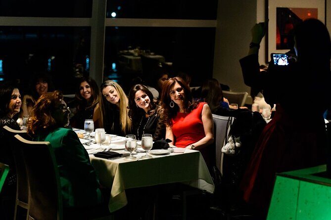 City Cruises Washington DC: Premier Dinner Cruise - Dining and Entertainment