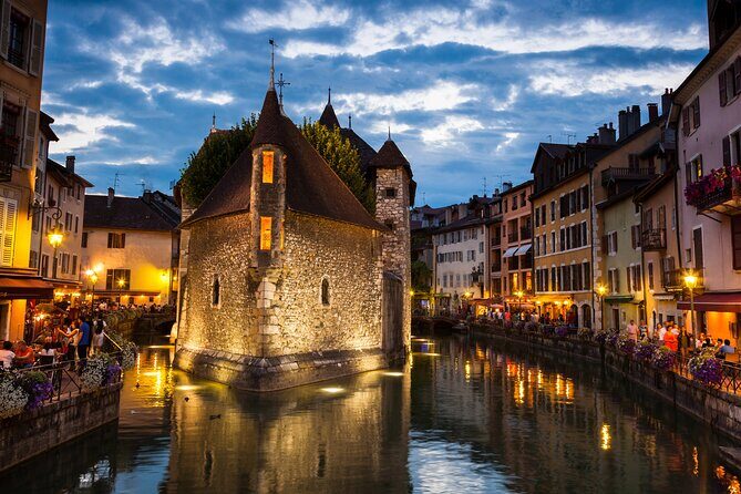City Game Annecy and the shadow of the sword - The Experience from a Traveler’s Perspective