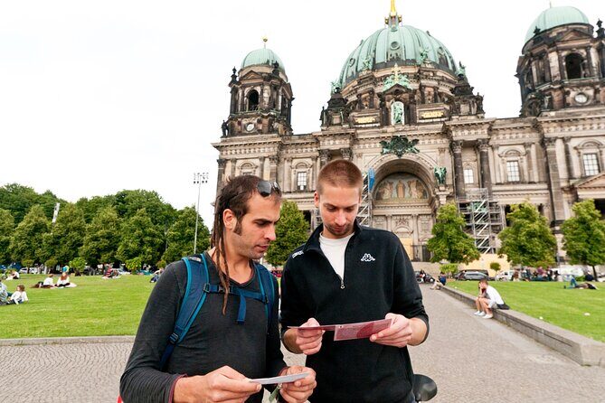 City game scavenger hunt Berlin Mitte - independent city tour I discovery tour - The Sum Up