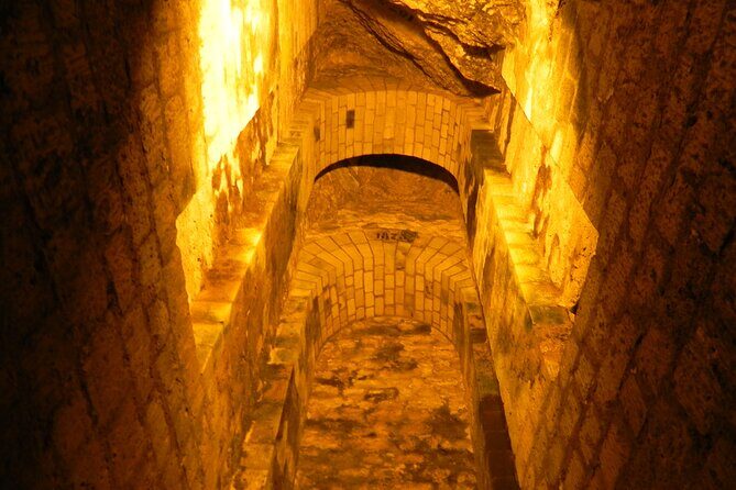 City Highlights Tour + Entry tickets for the Paris Catacombs - A Closer Look at the Itinerary