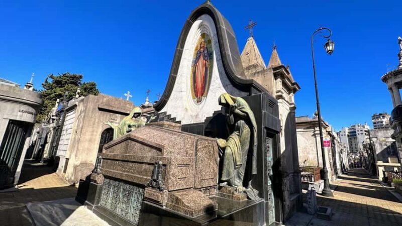 City of Angels: Walking Tour Recoleta - Skip the line - Practicalities and Experience Details