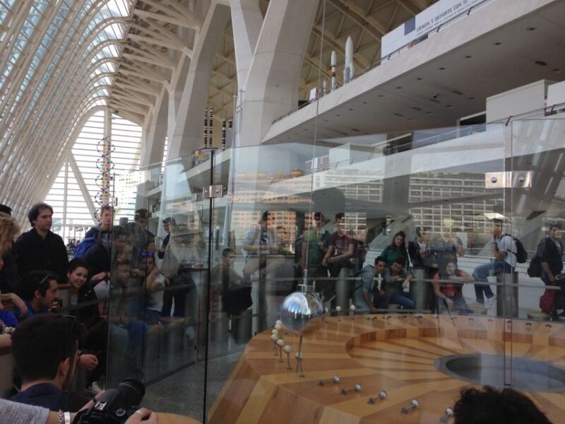 City of Arts and Sciences & Oceanografic 2.5h Guided Tour - Explore Valencia’s Futuristic Masterpieces and Marine Wonders on a 2.5-Hour Guided Tour