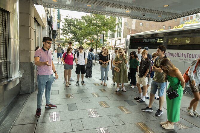 City of Contrasts Tour-Manhattan, Bronx, Queens and Brooklyn - A Deep Dive Into the City of Contrasts Tour