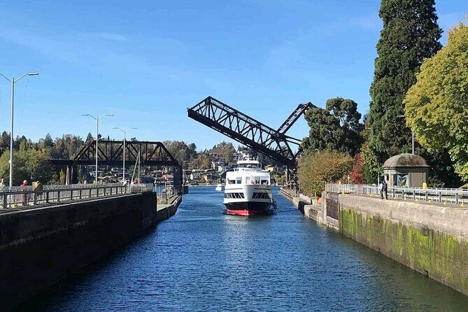 City Sightseeing Seattle HOHO Bus and Locks or Harbour Cruise - The Sum Up
