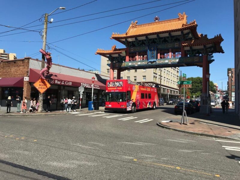 City Sightseeing Seattle: HOHO Bus Tour + Locks Cruise - Discover Seattle with a Hop-On Hop-Off Bus and Locks Cruise