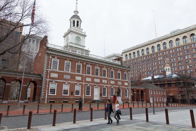 City Sightseeing Walking Tour Founding Fathers and Mothers - Key Points