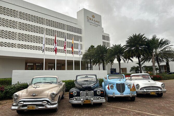 City tour by antique vehicle, luxury experience in Cartagena - Key Points