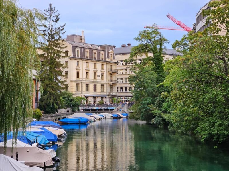 City tour historic old town Zurich - Key Points